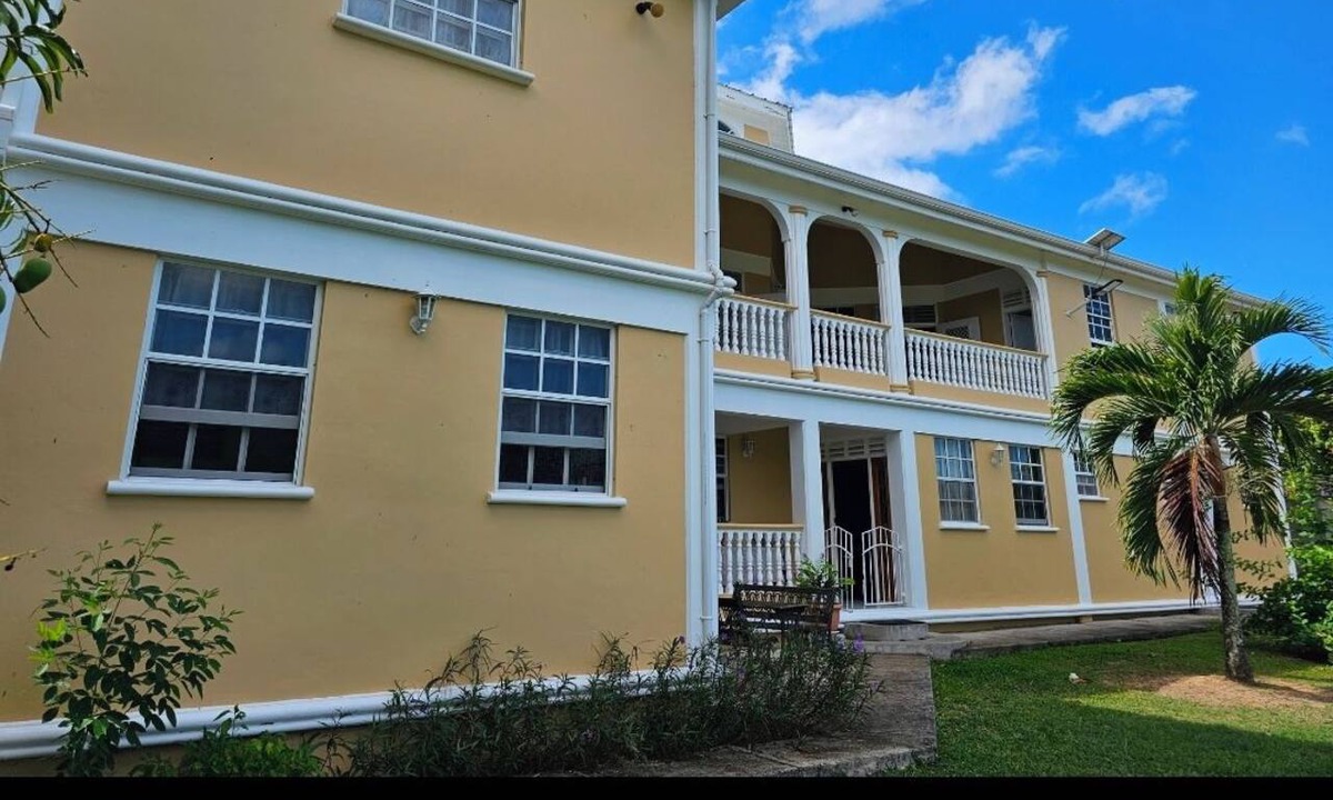 Canefield Apartment | Elegant 2-bedroom apartment in prestigous Morne Daniel near Roseau