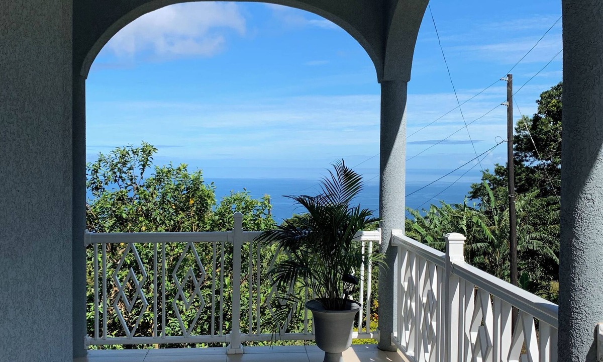 Roseau House | Stunning Ocean View Retreat | 2-Bedroom Getaway | 15 Mins to Roseau & Adventure!
