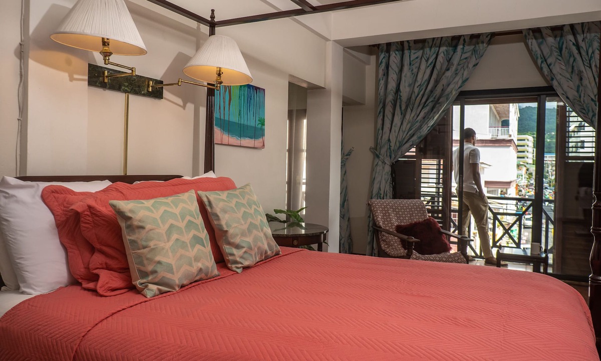 Roseau Hotel | Sutton Place Hotel