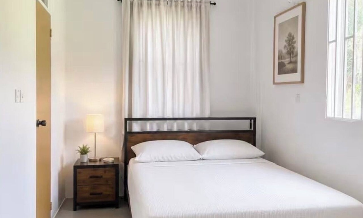 Portsmouth Apartment | Tropikal Synergy Mountain View