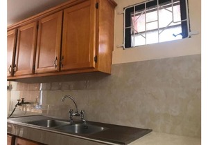 TETE Comforts . is a 10-minute walk from the city Roseau. in Roseau