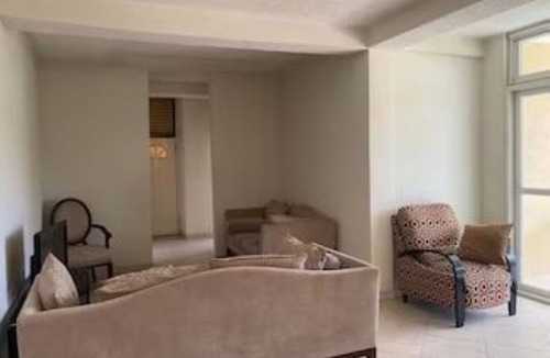 Saint George Parish House | 2 Bedroom Condo -5 minutes from Roseau