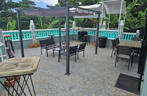 Saint Peter Parish House | 2-bedroom house in pleasant Marigot with air conditioning