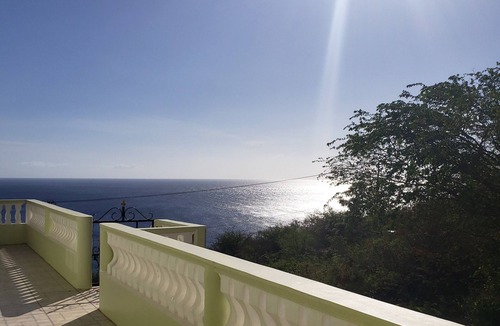Mero House | 5 Mins from beach!