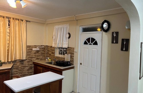 Giraudel House | Air Conditioned House With Garden and Ocean Views For Family And Adventure