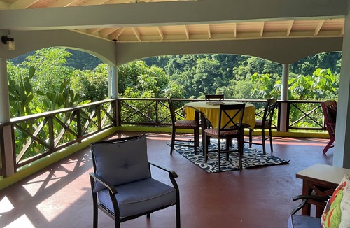 Roseau House | Aura spacious three-bedroom tropical retreat with air-conditioned bedrooms,