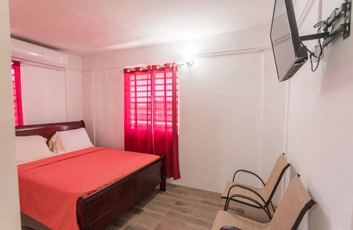 Barroui Apartment | Breathtaking Seafront, 5 bdrm Guesthouse in Jimmit. Perfect for groups.
