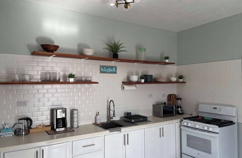 Mero Apartment | Castaways Haven Apt 1, Few steps from Mero Beach