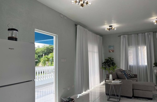 Mero Apartment | Castaways Haven Apt 1, Few steps from Mero Beach