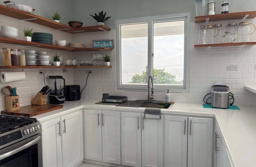 Mero Apartment | Castaways Haven Apt, Few steps from Mero Beach