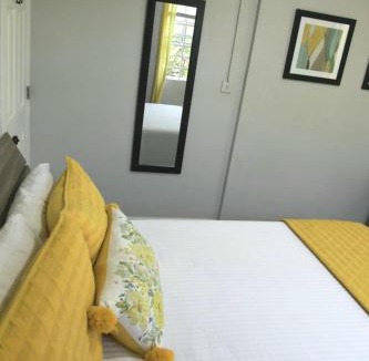 Roseau House | Chez Crix
