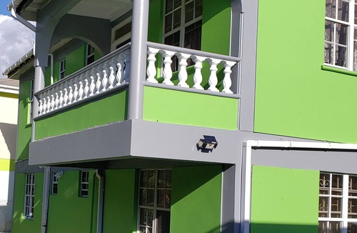 Saint George Parish Apartment | Comfortable Studio Apartment with Full Kitchen and Dining in Roseau