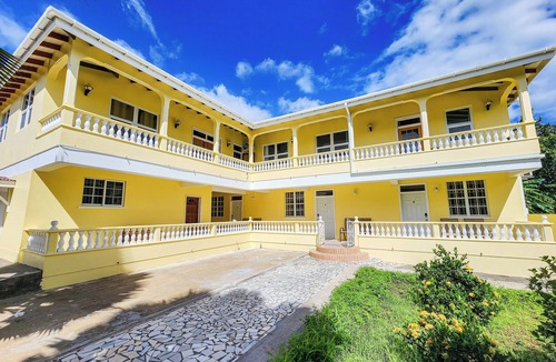 Picard Apartment | Cozy Centrally Located 2BDR in Picard w/AC, Apt 3