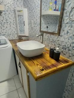 Fond Cani Apartment | Cozy vacation retreat with free parking