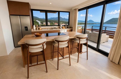 Tanetane House | Crystal View