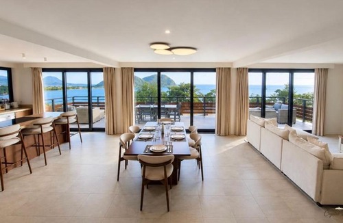 Tanetane Villa | Crystal View