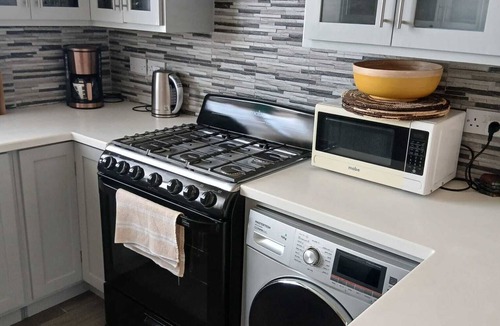 Roseau Apartment | Cypress Suites