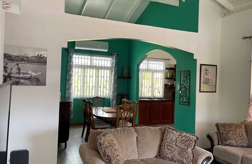 Roseau Villa | Fully air-conditioned 4-bedroom villa with WiFi in Roseau
