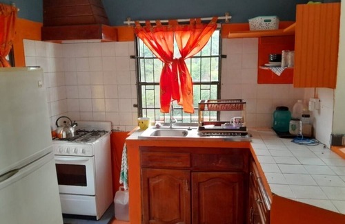 Barroui House | Grand Bay Sunrise Guesthouse