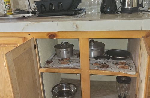 Marigot Apartment | Jacob's Cozy Oasis: 1BR in Marigot w/Wi-Fi, A/C, Kitchen – <5 Mins to Airport