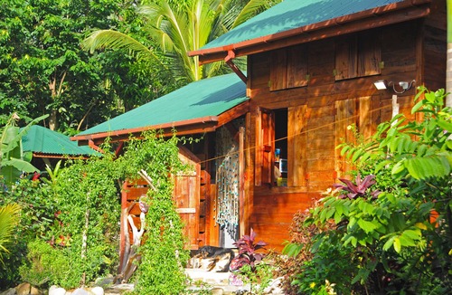 La Plaine House | Large charming bungalow in natural wood and several modules