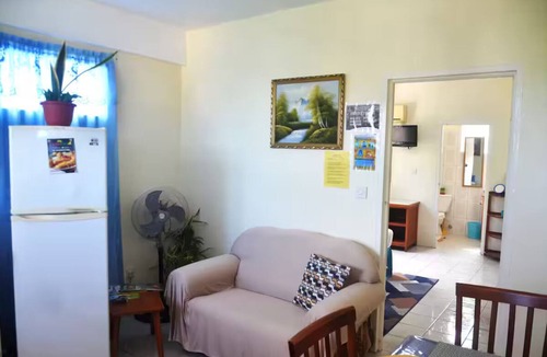 Picard Apartment | Louislyn Apartments #8 Quiet and Scenic