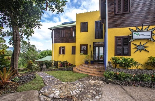 Calibishie Villa | Luxury Caribbean Villa with Pool and Spectacular Ocean Views