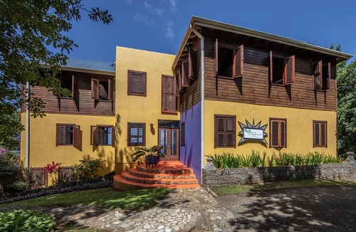 Calibishie Villa | Luxury Caribbean Villa with Pool and Spectacular Ocean Views
