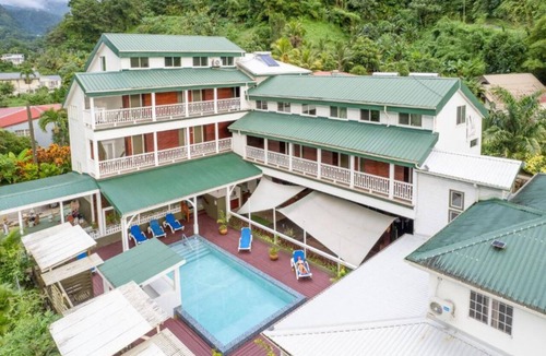 Roseau House | Middle Ham Suite - Villa Copthall
