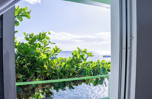 Castle Comfort Hotel | Ocean's Edge Lodge Restaurant & Bar C