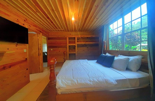 Loubiere Resort | Pinard's Mountain Resort nLiberty Suite Cottage 7