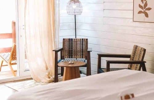 Calibishie Resort | Seashell suite beachfront with pool access