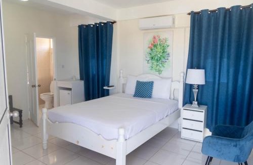 Roseau Bed & Breakfast | St. James Guesthouse