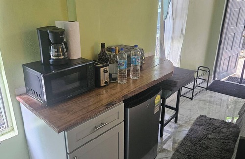 Calibishie Apartment | Studio in enjoyable Marigot with air conditioning