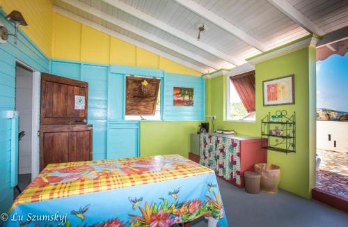 Calibishie House | Veranda View Guesthouse