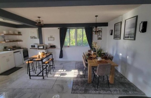 Portsmouth House | Visconti Guest House