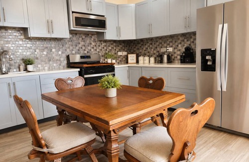 Barroui Apartment | Your Caribbean Escape – Lovely 2-Bedroom Apartment in Cochrane, Dominica