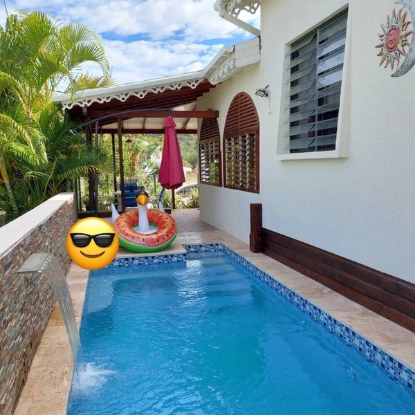 Palm Breeze Villa - Charming 3-bedroom villa with private pool!