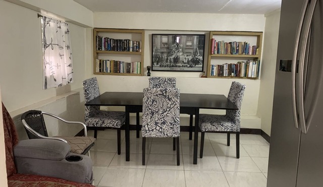 Modern 2 bedroom apartment in Goodwill, within walking distance to Roseau. in Goodwill