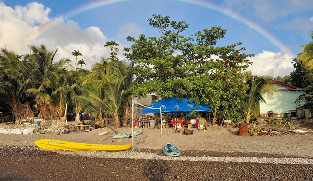 Natural views, nightly sunsets and wifi in Roseau