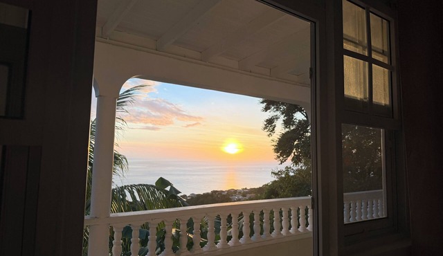 Ocean View Retreat 2BR 20 Min from Roseau
