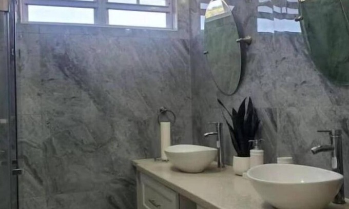 Roseau Apartment | Three-Bedroom Apartment with Balcony