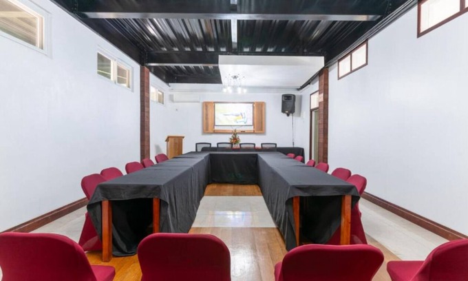 Roseau House | Wotten - Villa Copthall