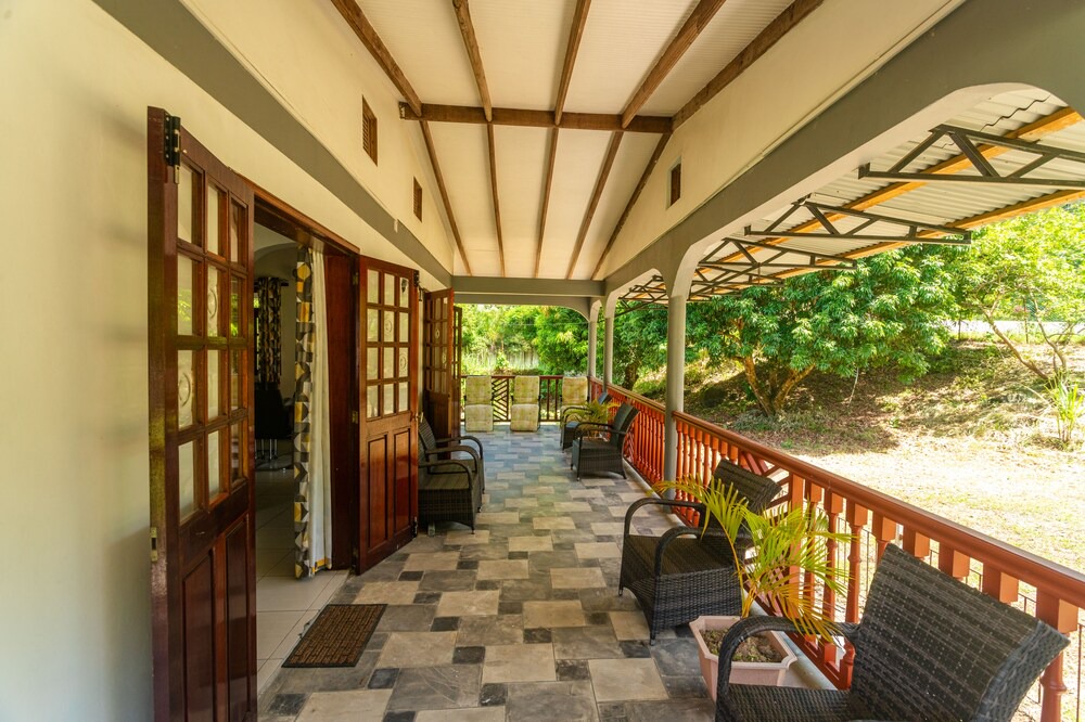 Saint Peter Parish House | Maison de Lecointe - Spacious 4-bed House