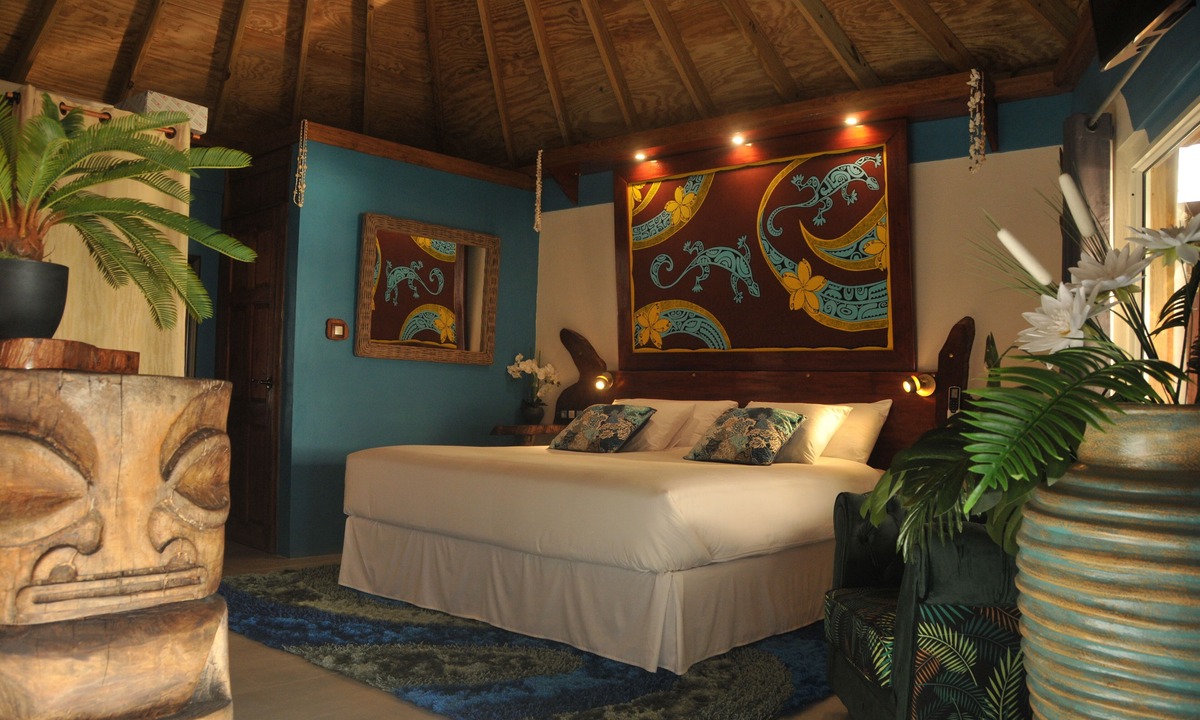 St. Joseph Hotel | Mango Island Lodges