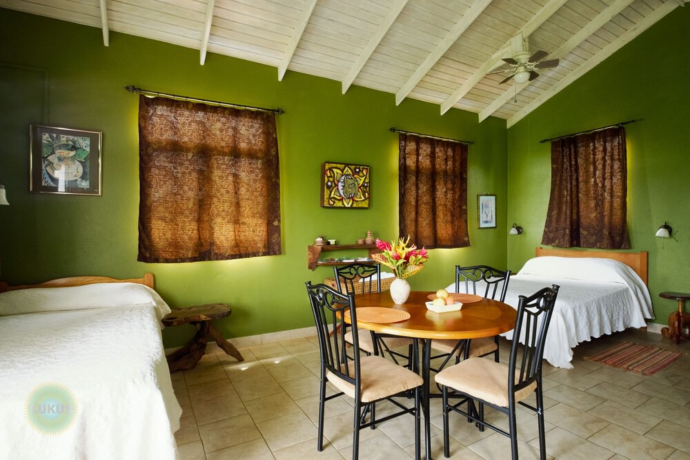 Calibishie House | Jacoway Inn