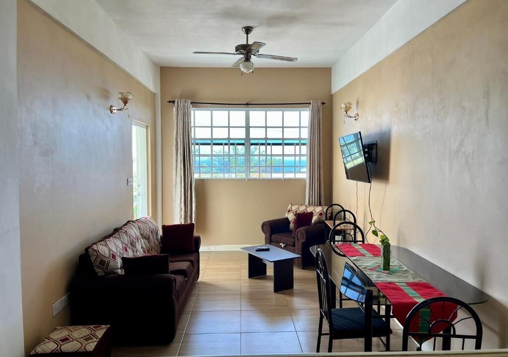 Canefield Apartment | Lovely & Cozy Apartments - Oceanic View