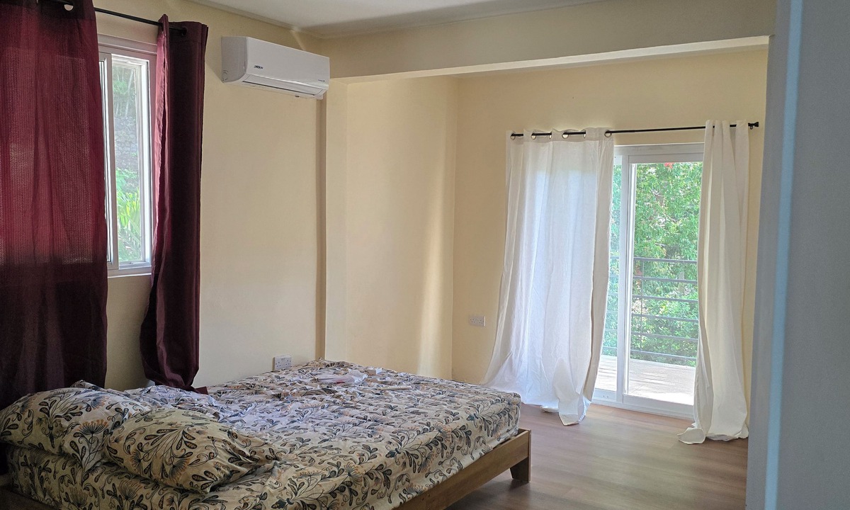 Castle Comfort House | Cooles Breeze Heights
