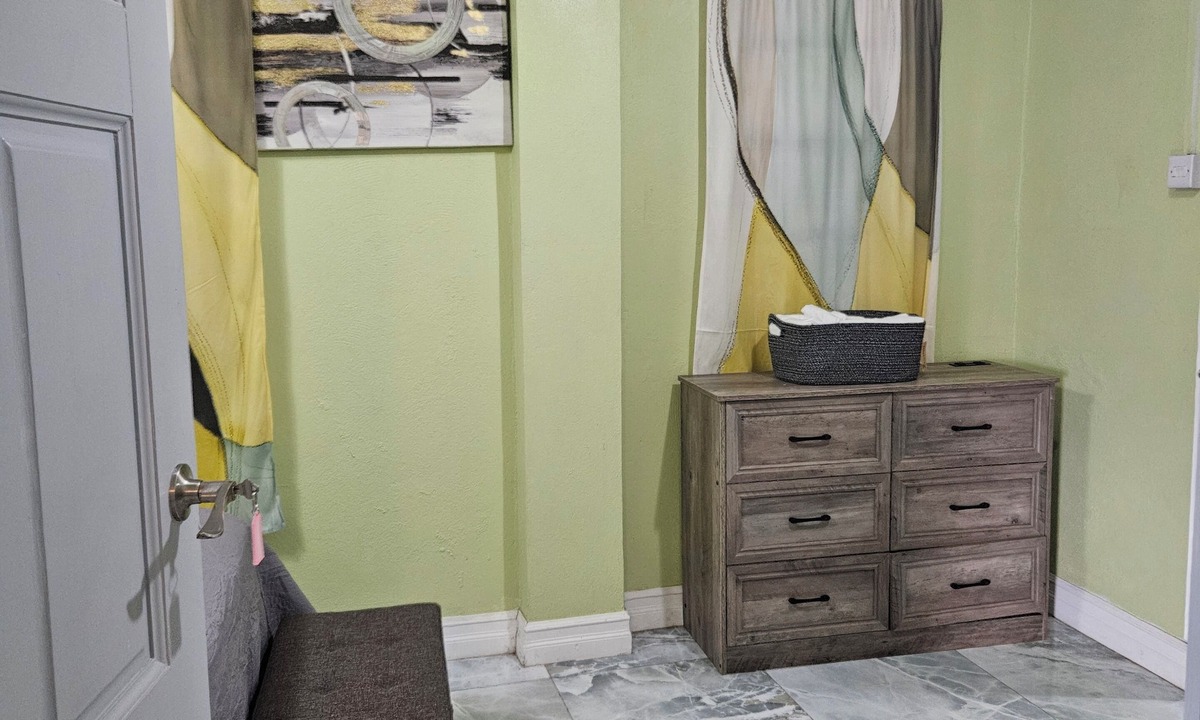 Saint Peter Parish House | Fantastic 1-bedroom house with AC in charming Marigot