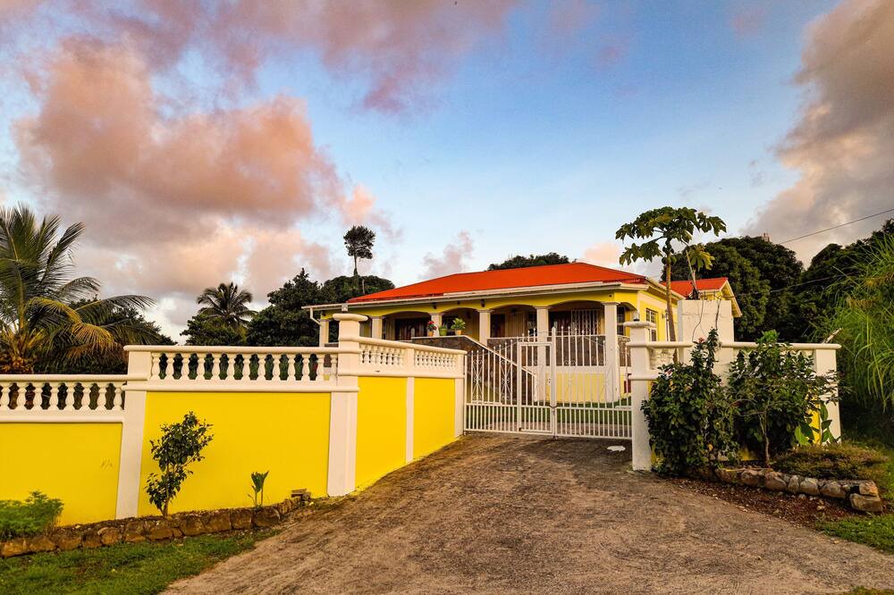 Photo of Outdoor in La Plaine